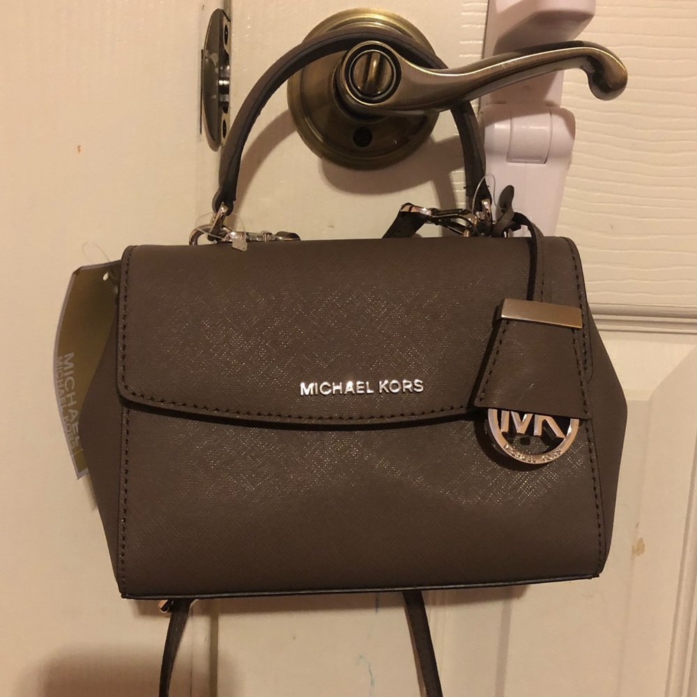 ❗️SOLD❗️Michael Kors Crossbody Bag